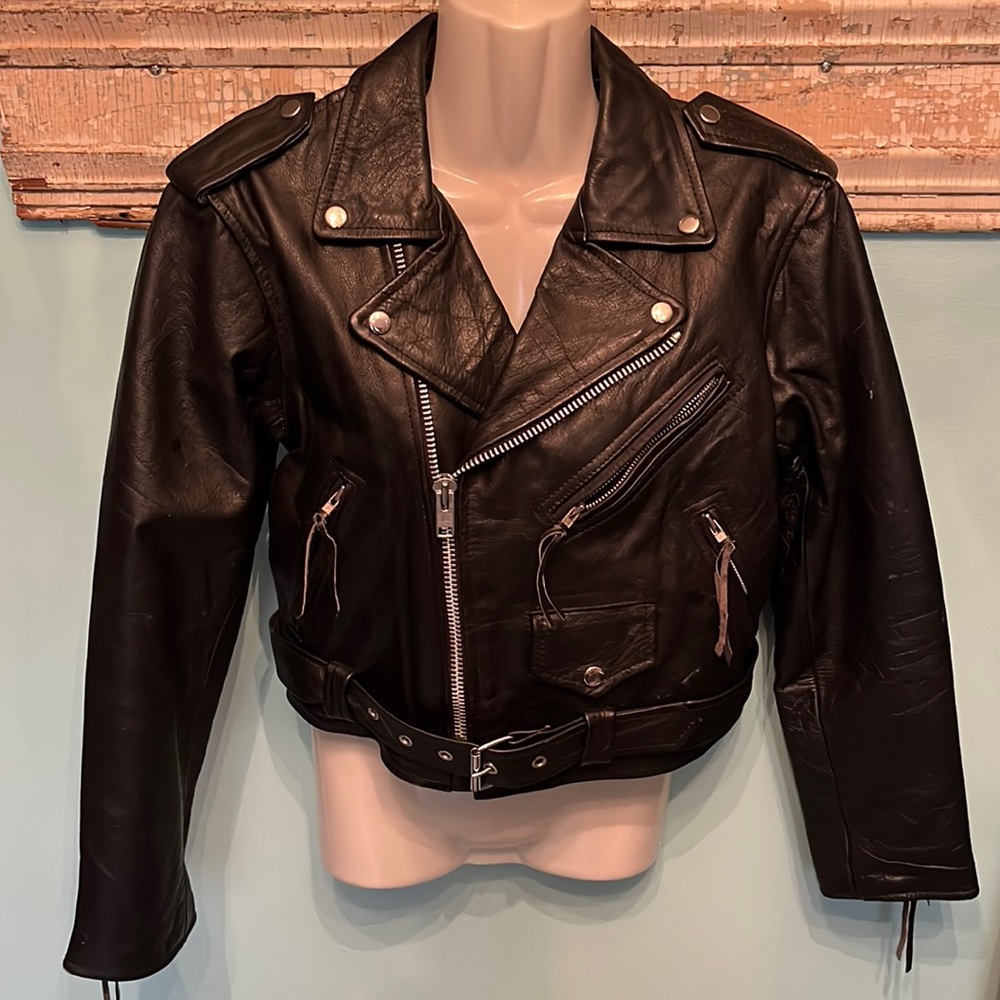 90’s Motorcycle Black Leather Belted Cropped Jacket Women Size M Bust 36”